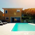 Villa Mare E Monte