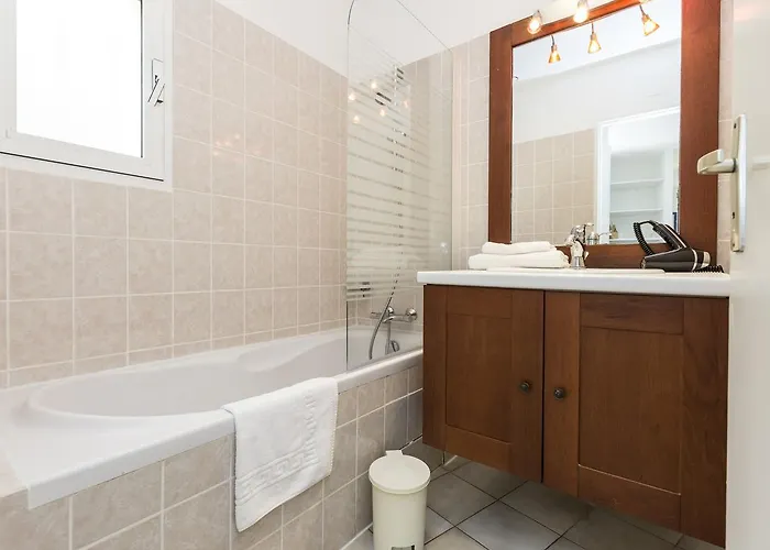 Mare E Monte Feriehus Favone